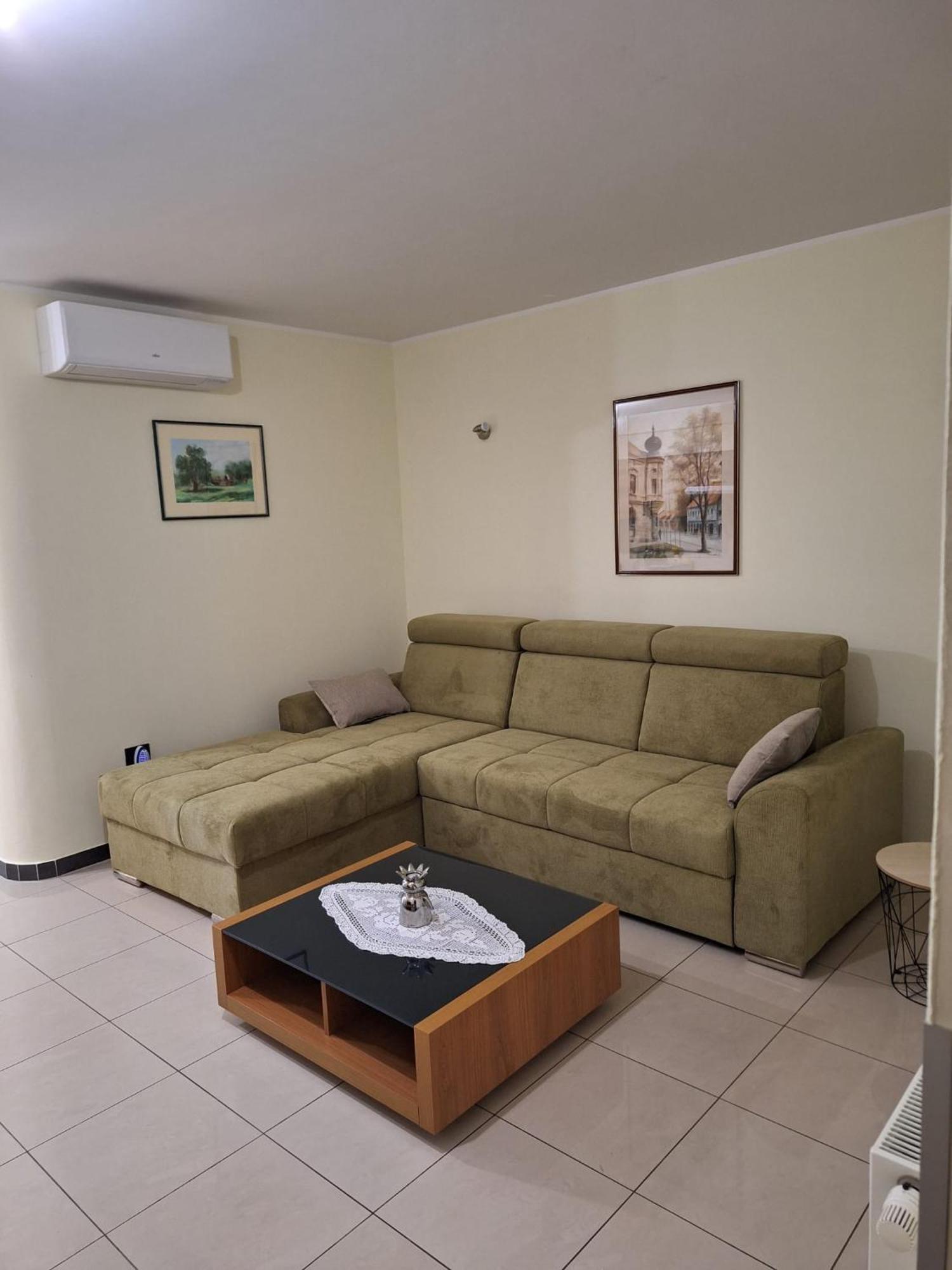 Apartman Luka Pula Exterior foto